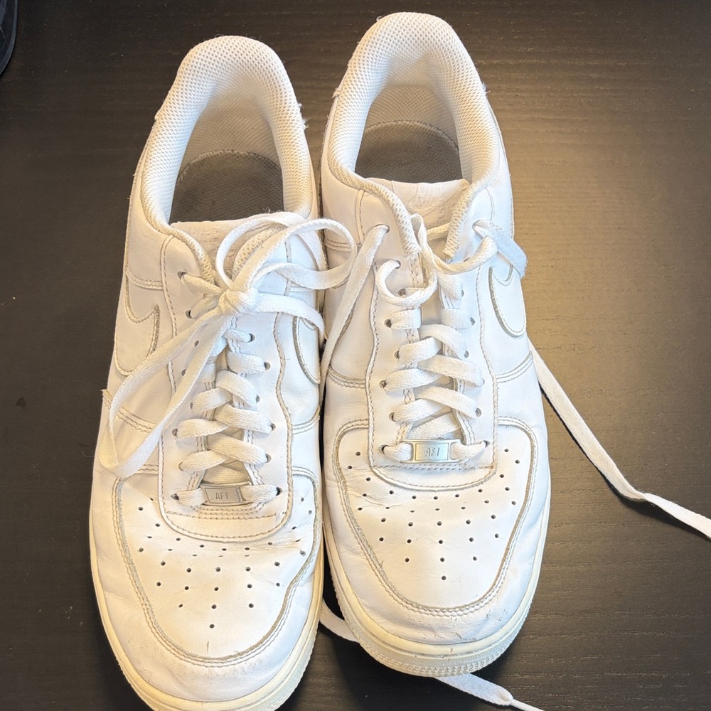 Nike Men’s White Low-Top Sneakers